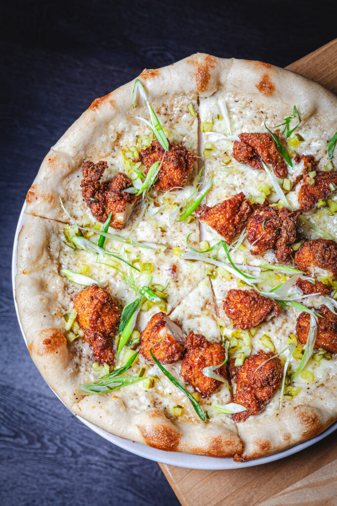 Home hot honey chicken pizza 9330 1